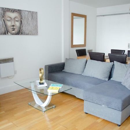 Serviced Apartment In Liverpool City Centre - Free Parking - Balcony - By Happy Days 외부 사진